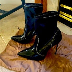 Gianvito Rossi Imogen Vinyl Ankle Bootie